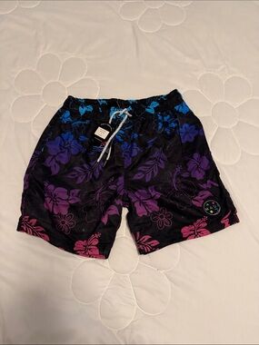 MAUI & SONS Black Floral Gradient Men's Swim Trunks - Blue/Purple/Pink